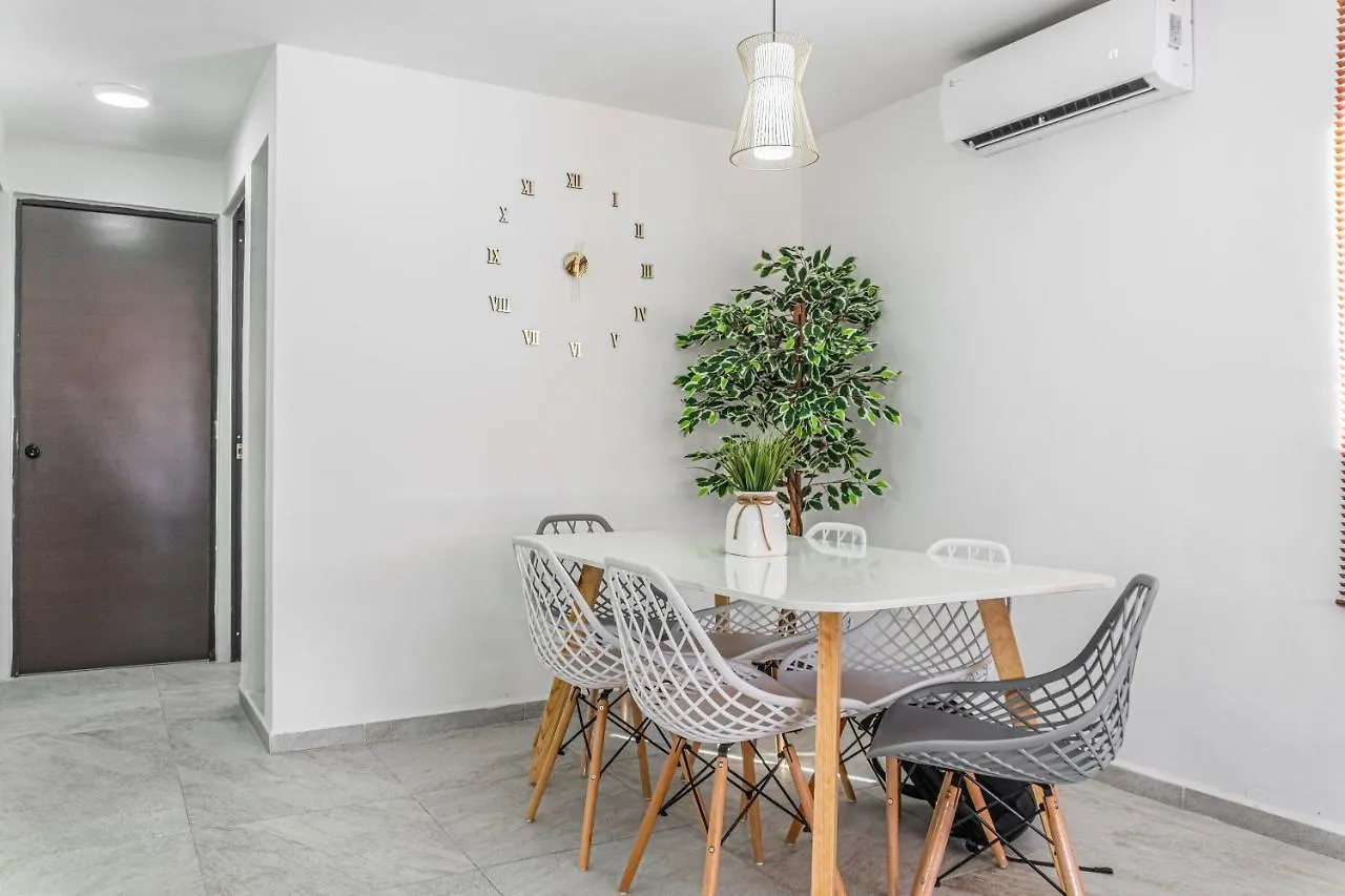 Pako Stays - Luxurious & Spacious 2 Bedroom Apartments Close To The Beach, Free Wi-Fi, Ideal Location In Downtown Cancun Centro