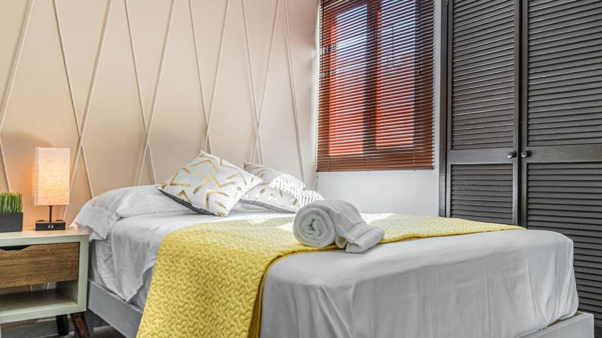 Pako Stays: Luxurious Beach-Close Apartments in Downtown Cancun